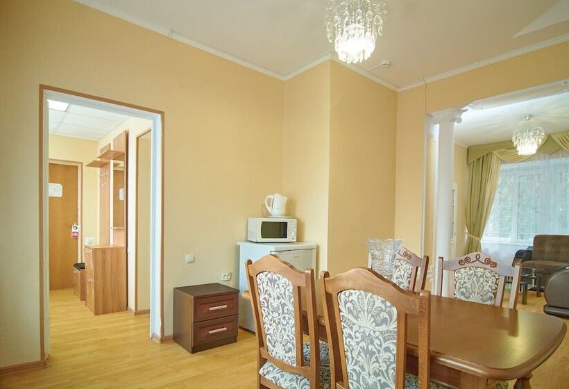 هتل Sanatoriy Rodnik