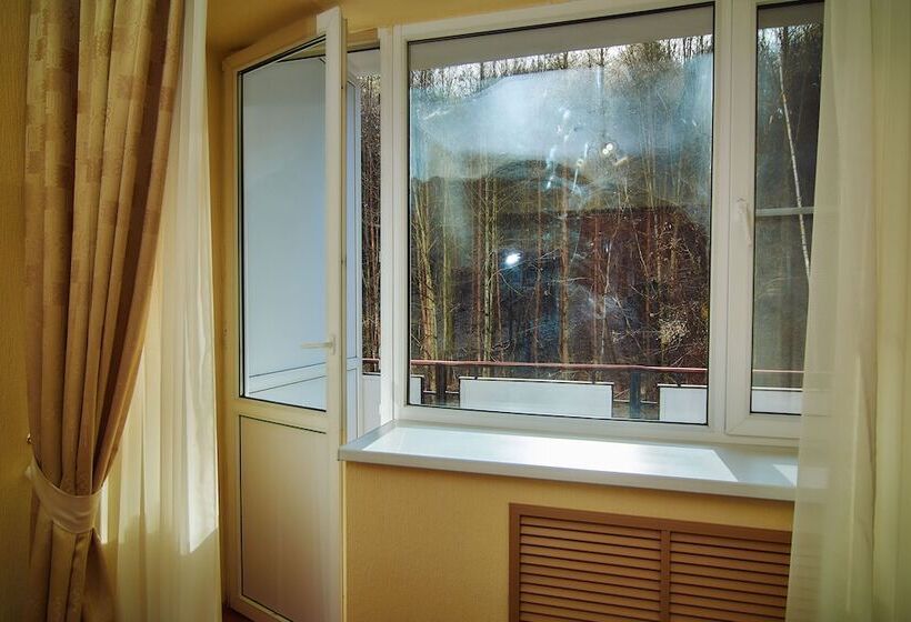 هتل Sanatoriy Rodnik