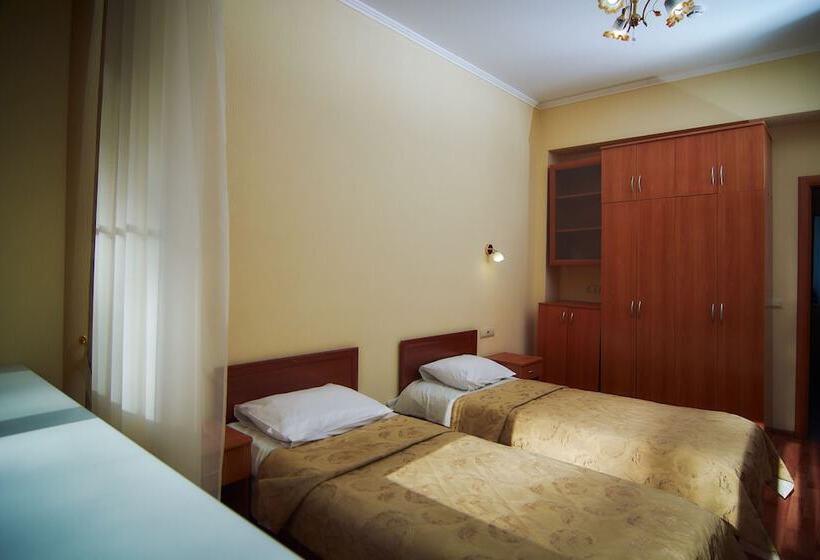 هتل Sanatoriy Rodnik