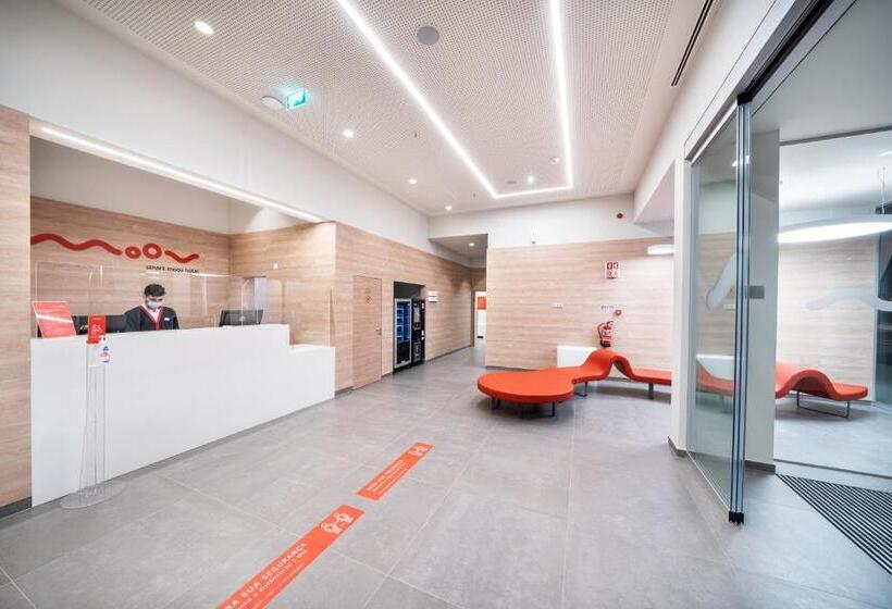 Moov Hotel Oeiras
