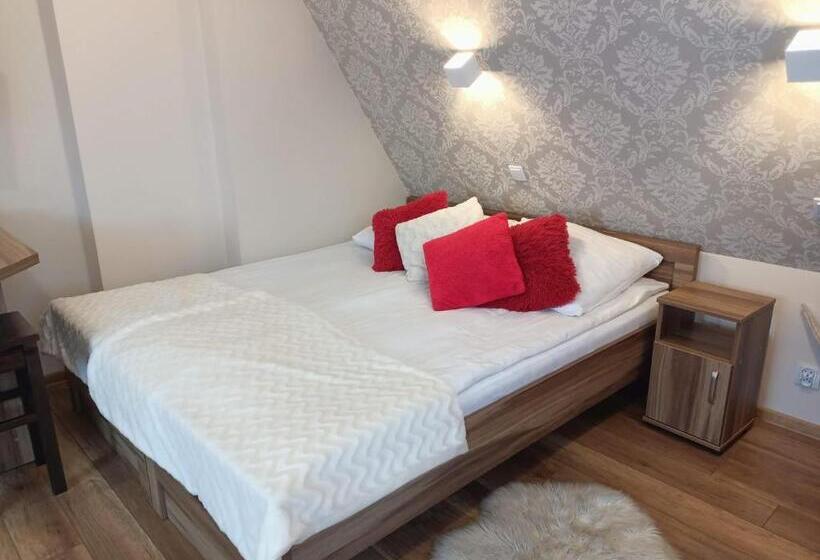 پانسیون Słoneczny Dworek