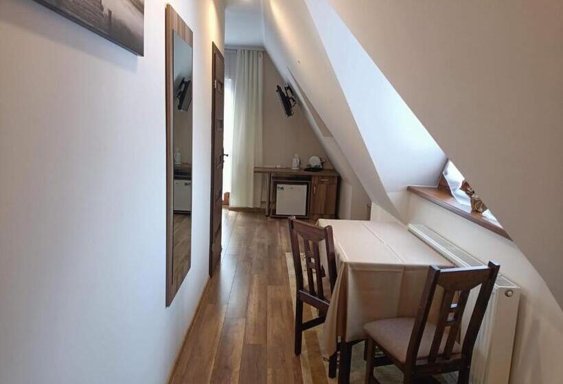 پانسیون Słoneczny Dworek