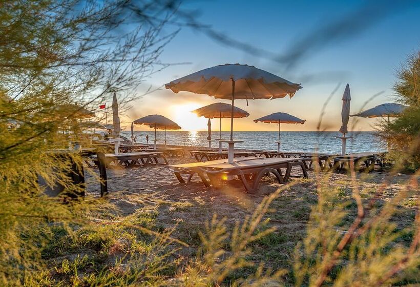 Acacia Resort Parco dei Leoni