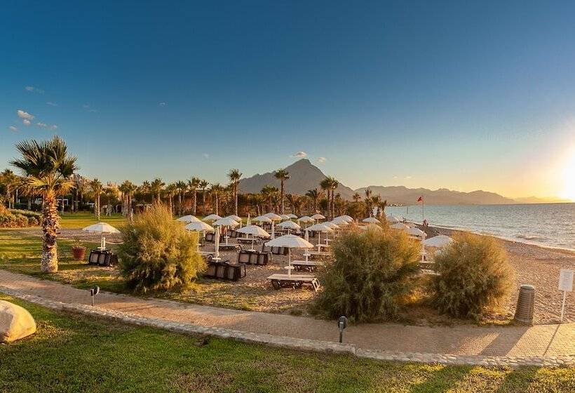 Acacia Resort Parco dei Leoni