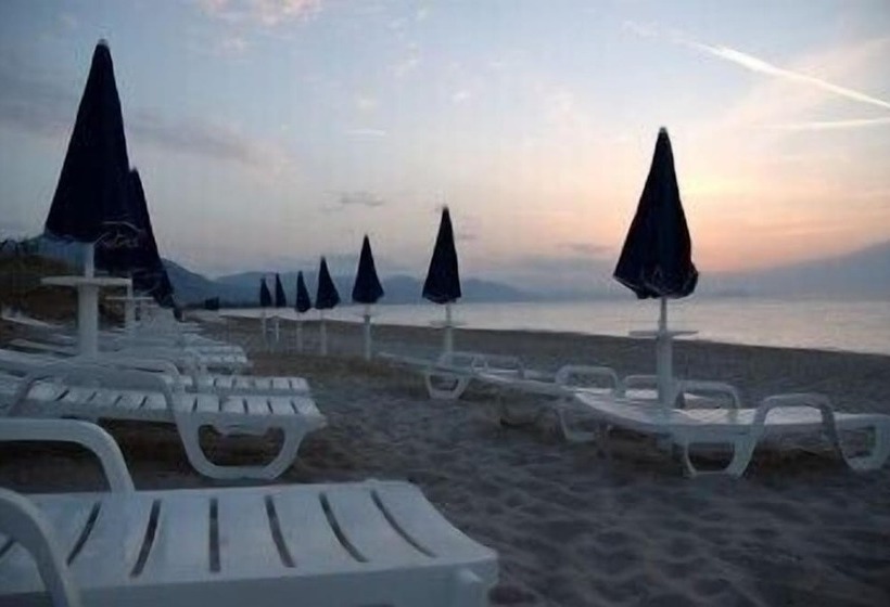 Acacia Resort Parco dei Leoni