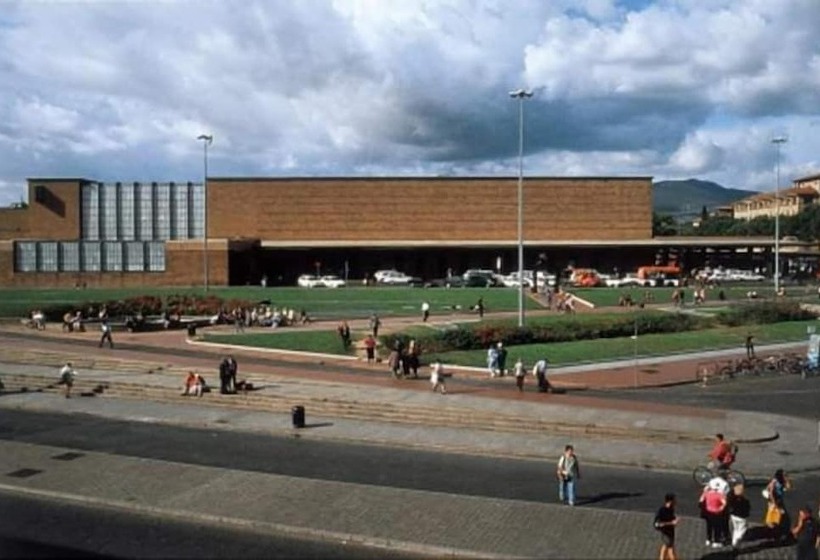 تختخواب و صبحانه Tourist House