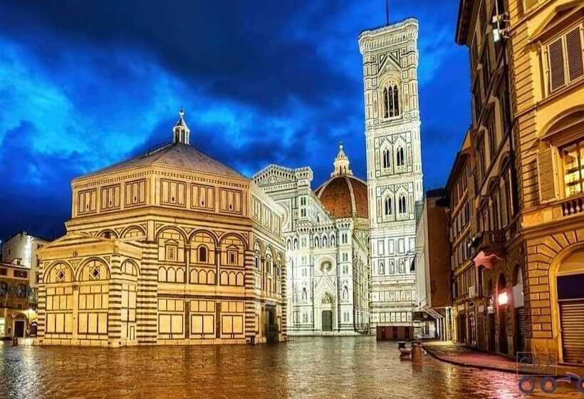 تختخواب و صبحانه Tourist House