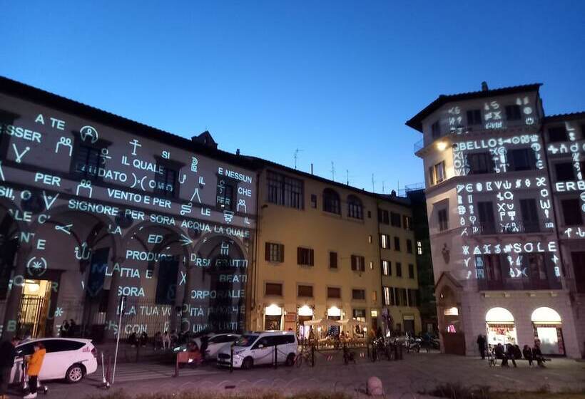 تختخواب و صبحانه Tourist House