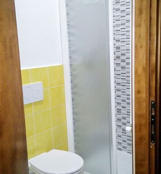 تختخواب و صبحانه Tourist House