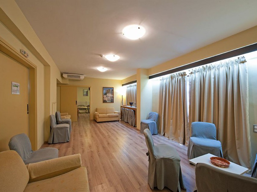 فندق Efplias  Apartments And Suites