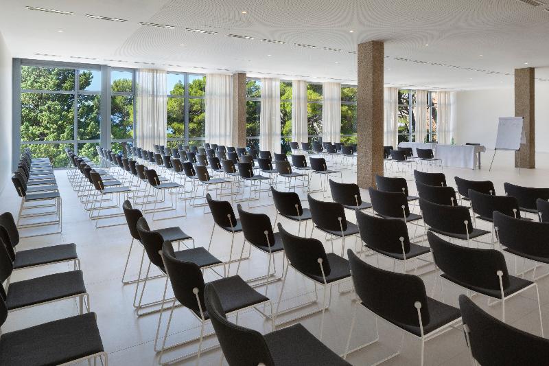 Bluesun Hotel Maestral