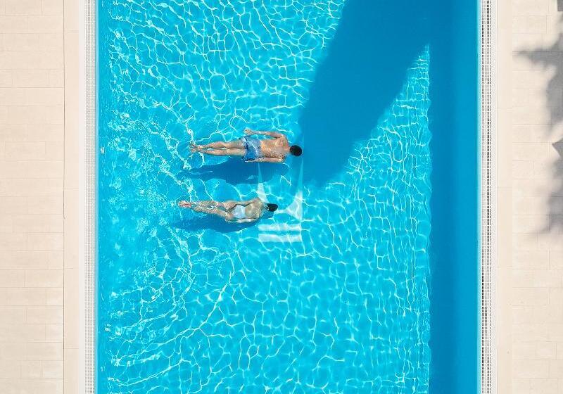 Bluesun Hotel Maestral