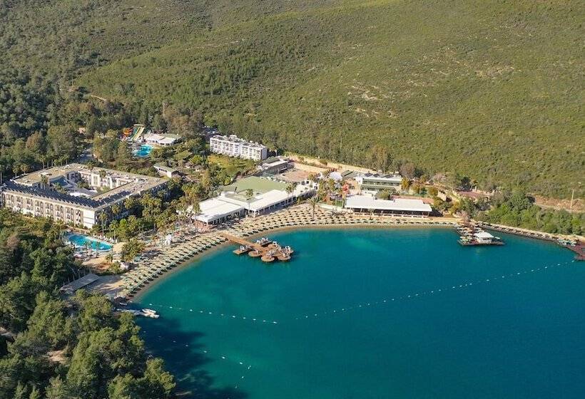 Green Bay Resort & Spa