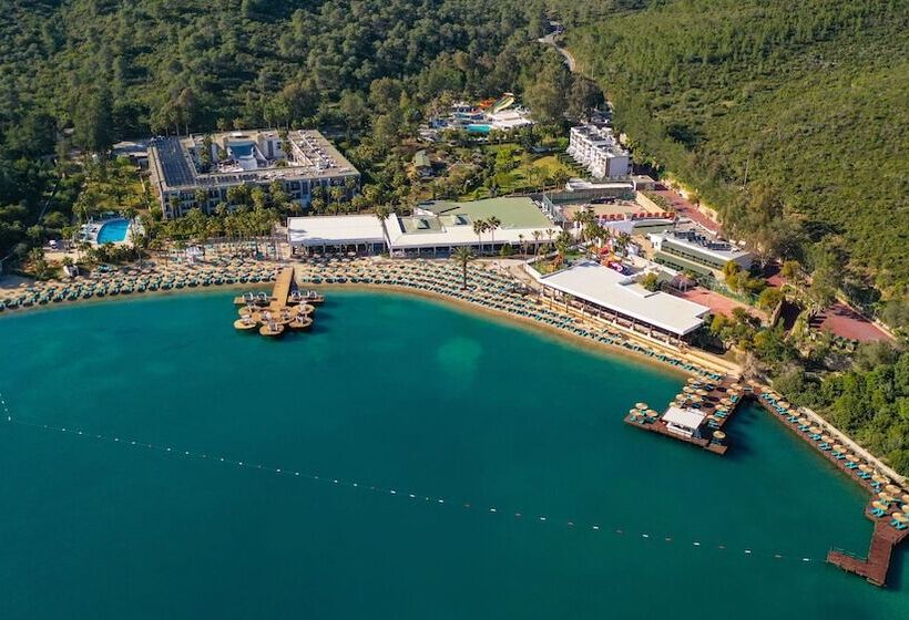 Green Bay Resort & Spa