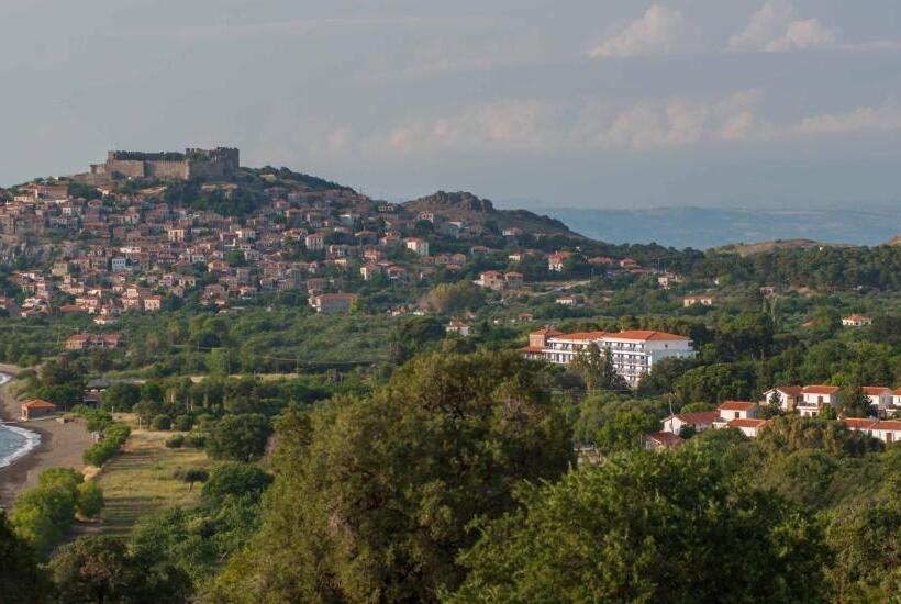 Delfinia Hotel & Bungalows