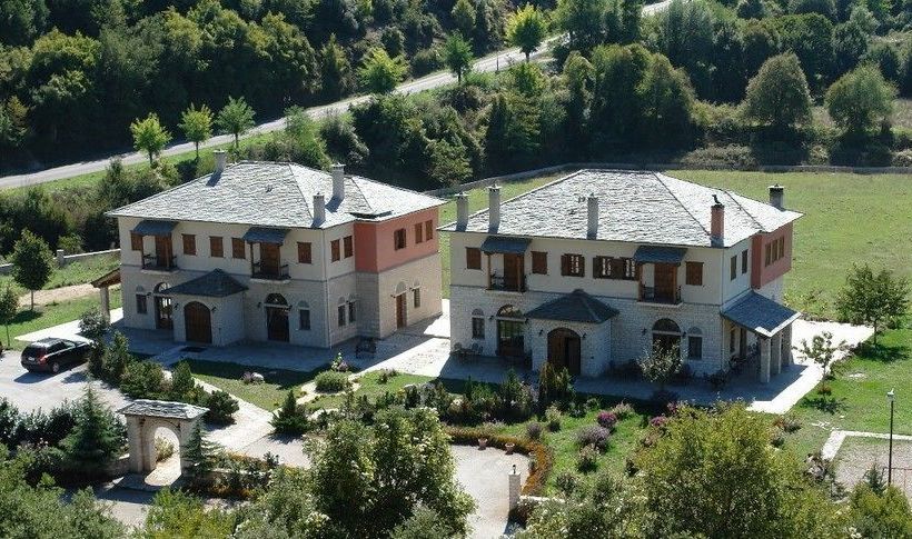 Dovra Hotel