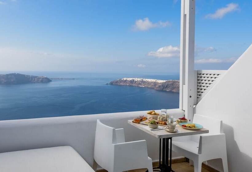 فندق Above Blue Suites