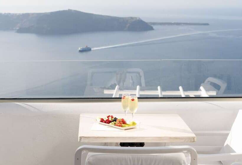 فندق Above Blue Suites