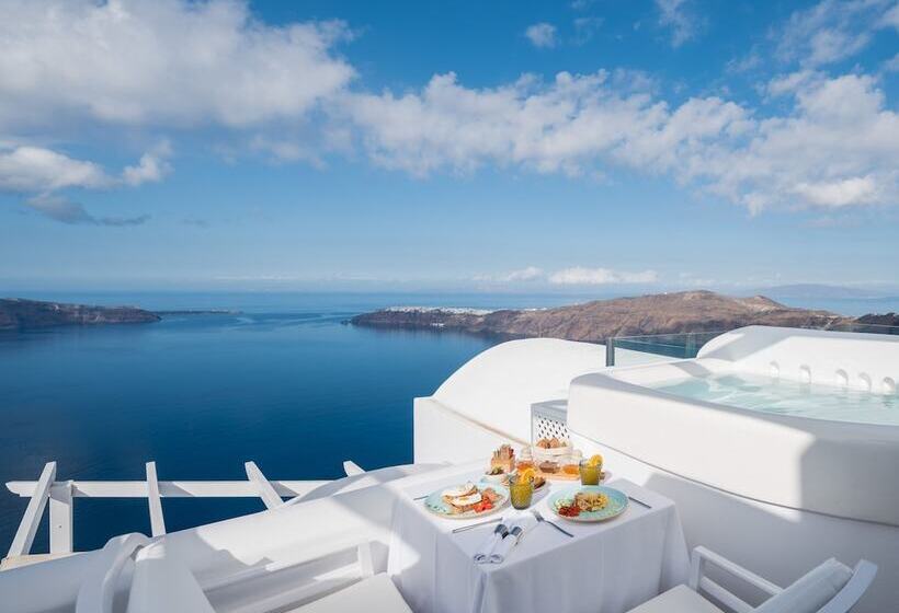 فندق Above Blue Suites