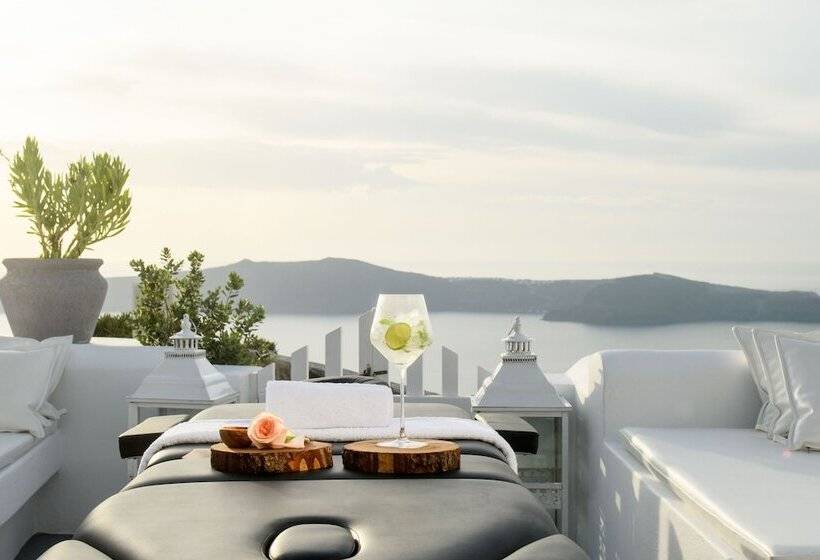 فندق Above Blue Suites