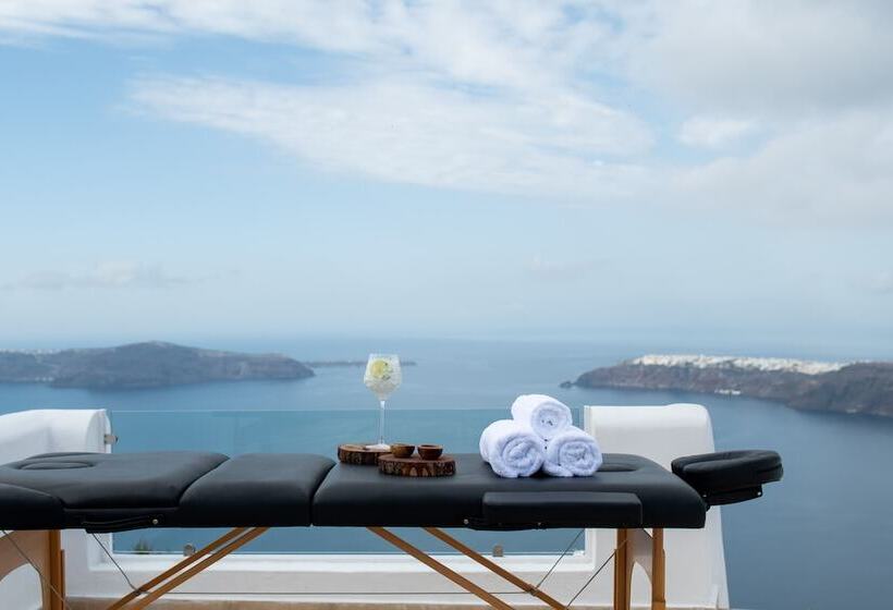 فندق Above Blue Suites