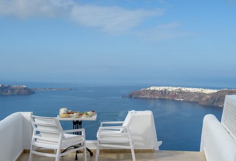 فندق Above Blue Suites