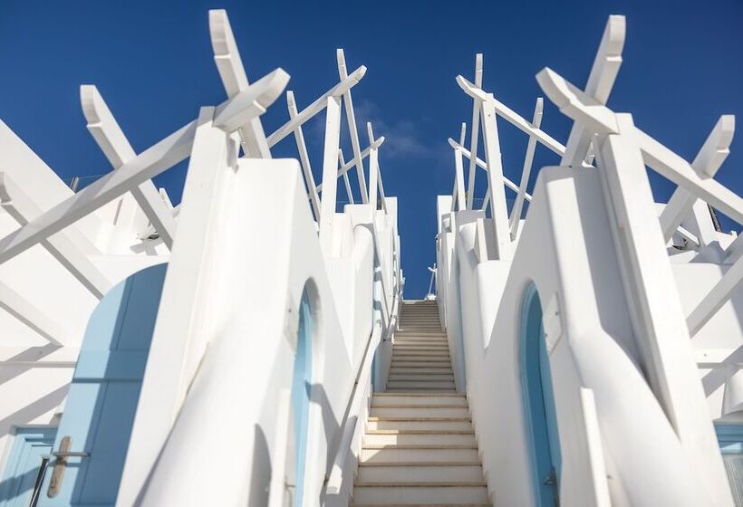 فندق Above Blue Suites