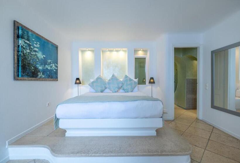 فندق Above Blue Suites