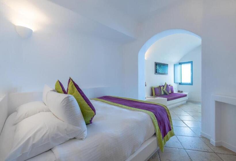 فندق Above Blue Suites