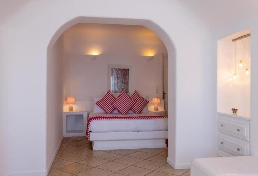 فندق Above Blue Suites