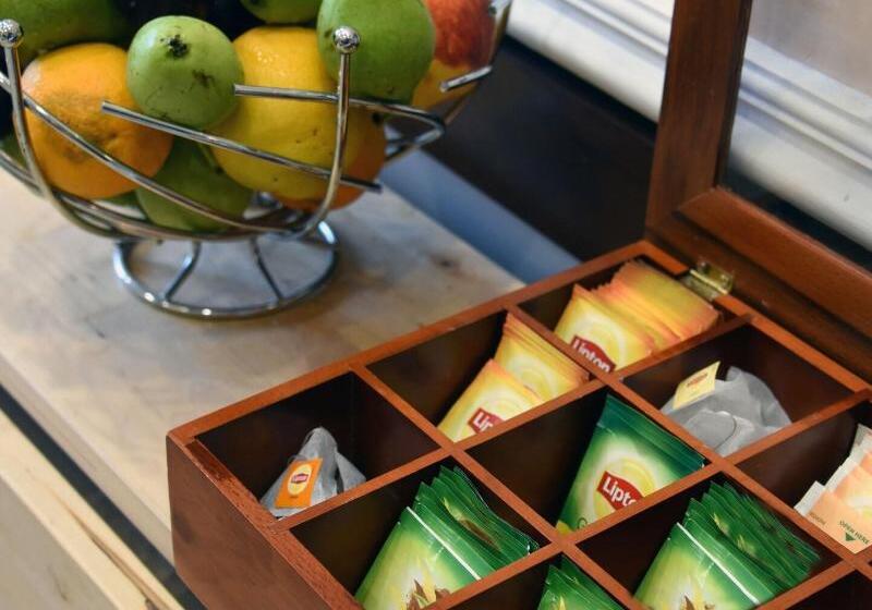 Отель Achillion