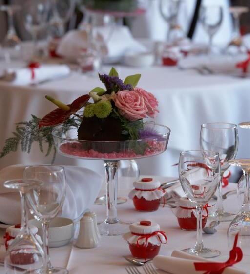 هتل Aeton Melathron