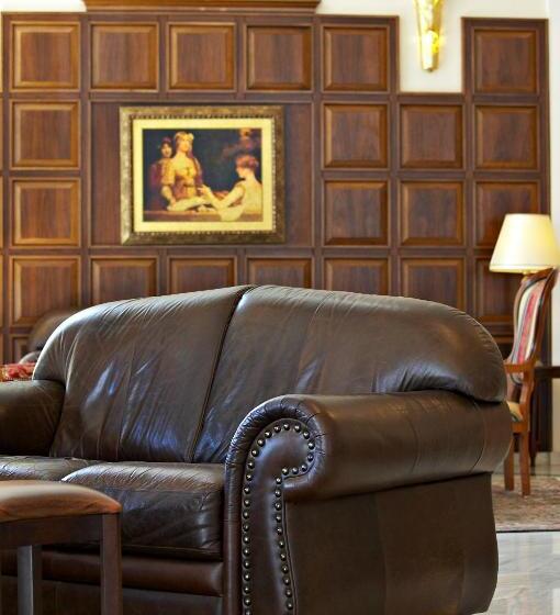 Отель Aeton Melathron