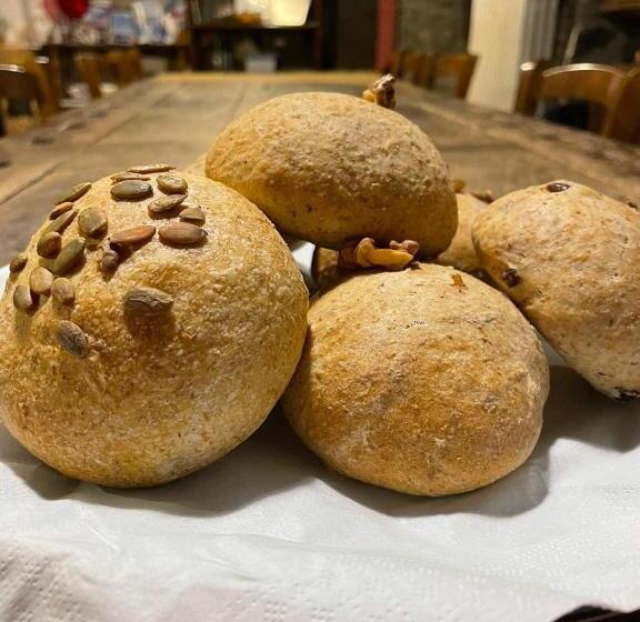 בית מלון כפרי Agriturismo Al Marnich