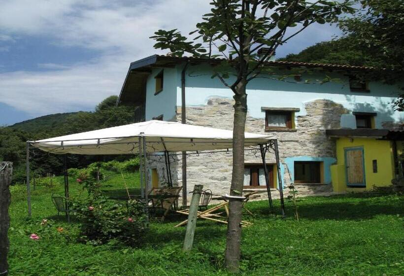 בית מלון כפרי Agriturismo Al Marnich