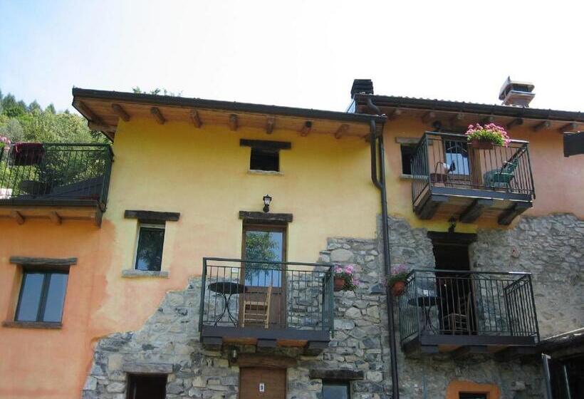 בית מלון כפרי Agriturismo Al Marnich