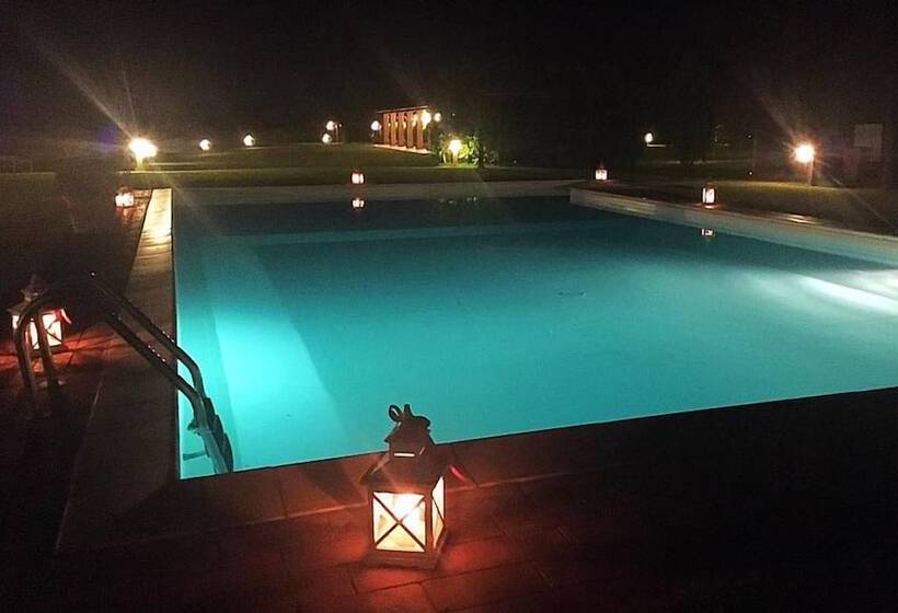 فندق Agriturismo Giuncola E Granaiolo