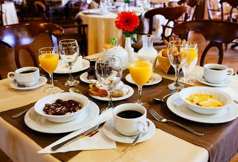 בית מלון כפרי Aiges Melathron