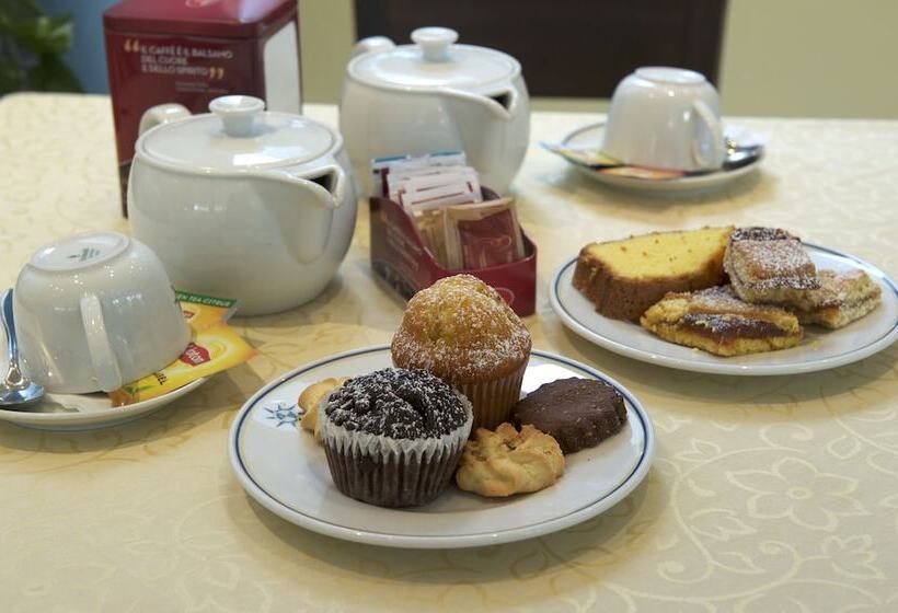 호텔 Albergo Mediterraneo