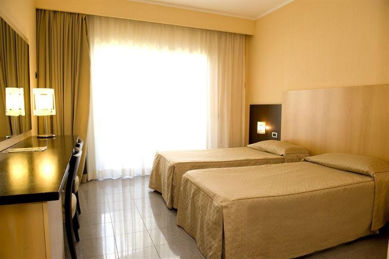 호텔 Albergo Mediterraneo