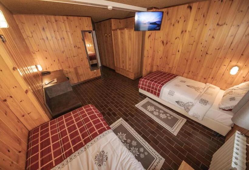 호텔 Albergo Quarto Pirovano