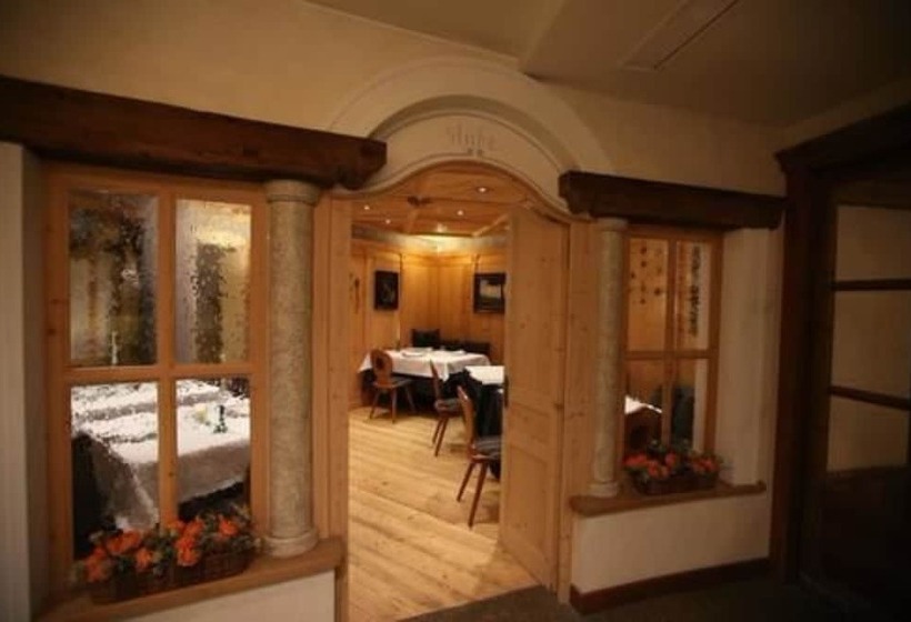 ホテル Alpen Suite