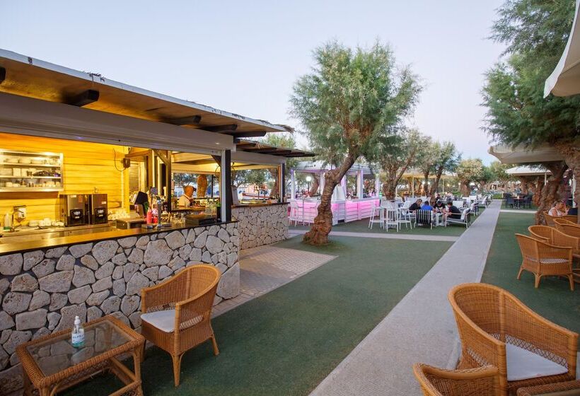 Отель Anissa Beach