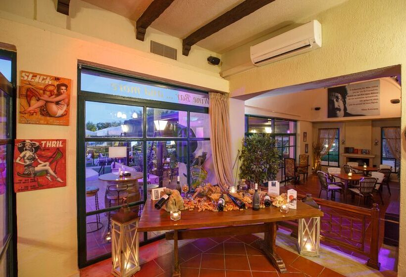 Отель Anissa Beach