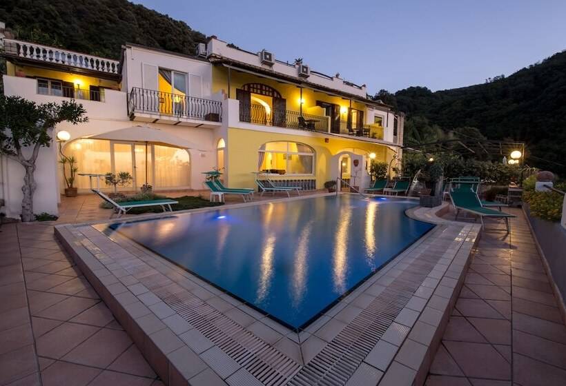 בית מלון כפרי Ape Regina