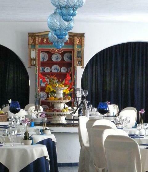 هتل Arathena Rocks