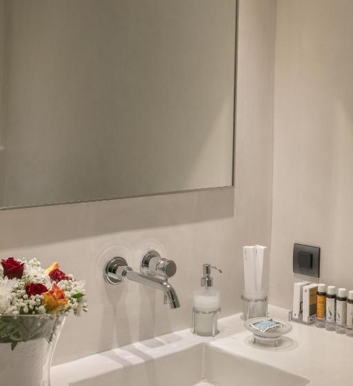 Отель Aria Suites & Villas