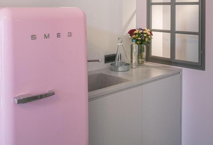 Отель Aria Suites & Villas