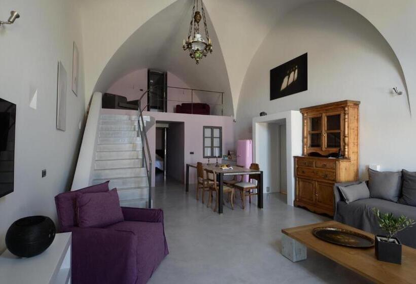 Отель Aria Suites & Villas