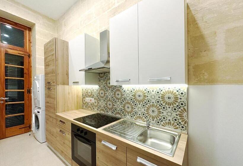 هتل Ax Palazzo Capua